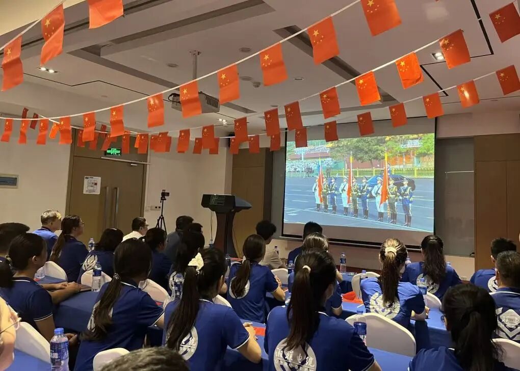 湘聯(lián)電纜集體觀看九三閱兵，汲取奮進(jìn)力量！